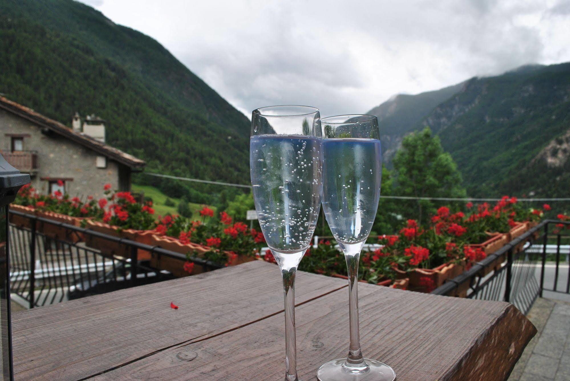 Hotell Millefiori- Alpine Event Lodge 瓦托内切 外观 照片